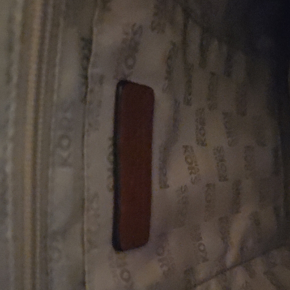 Michael Kors Jet Set Signature Flap Tech backpack - Picture 6 of 10